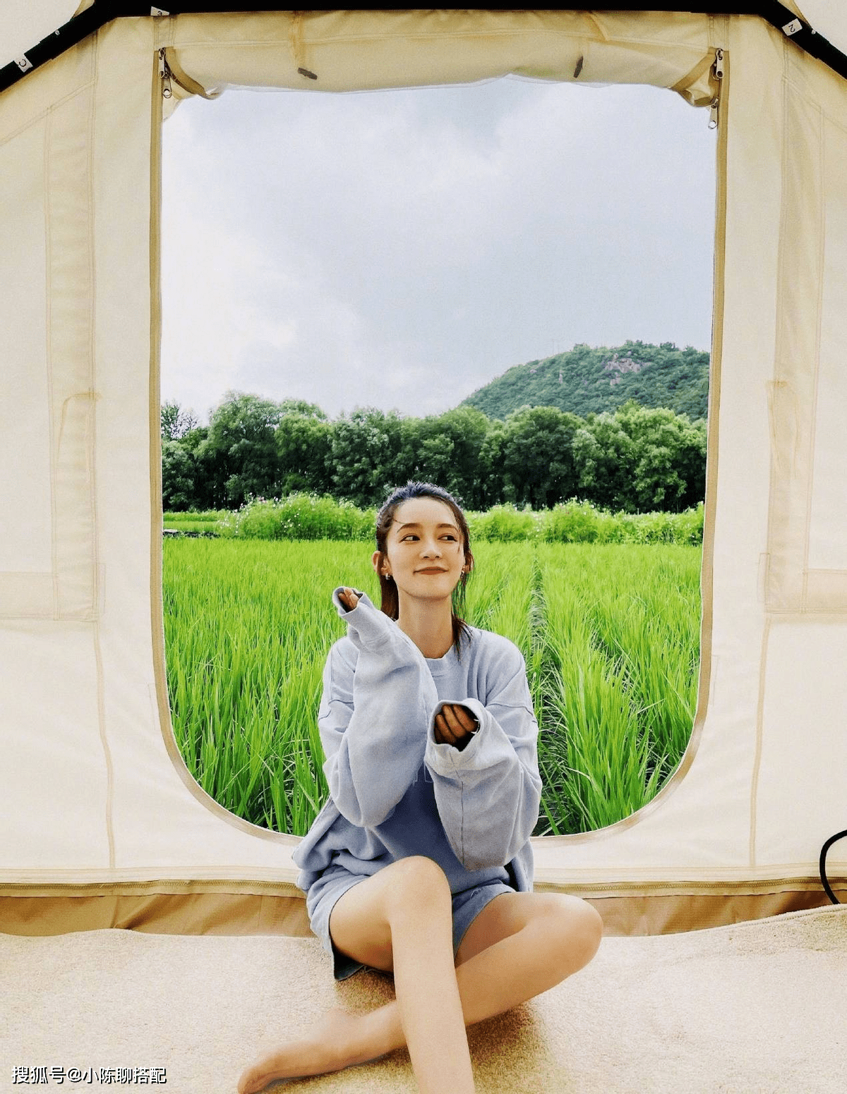 季节 秋季露腿穿搭，反季节新时尚，女明星们都在穿