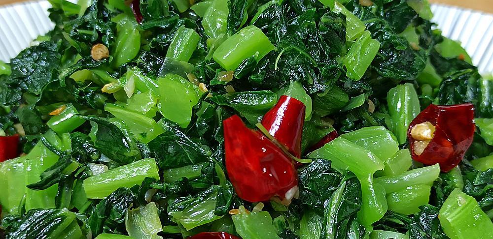 教你素炒大叶青菜的做法是一道口味清淡好吃下饭的一道菜