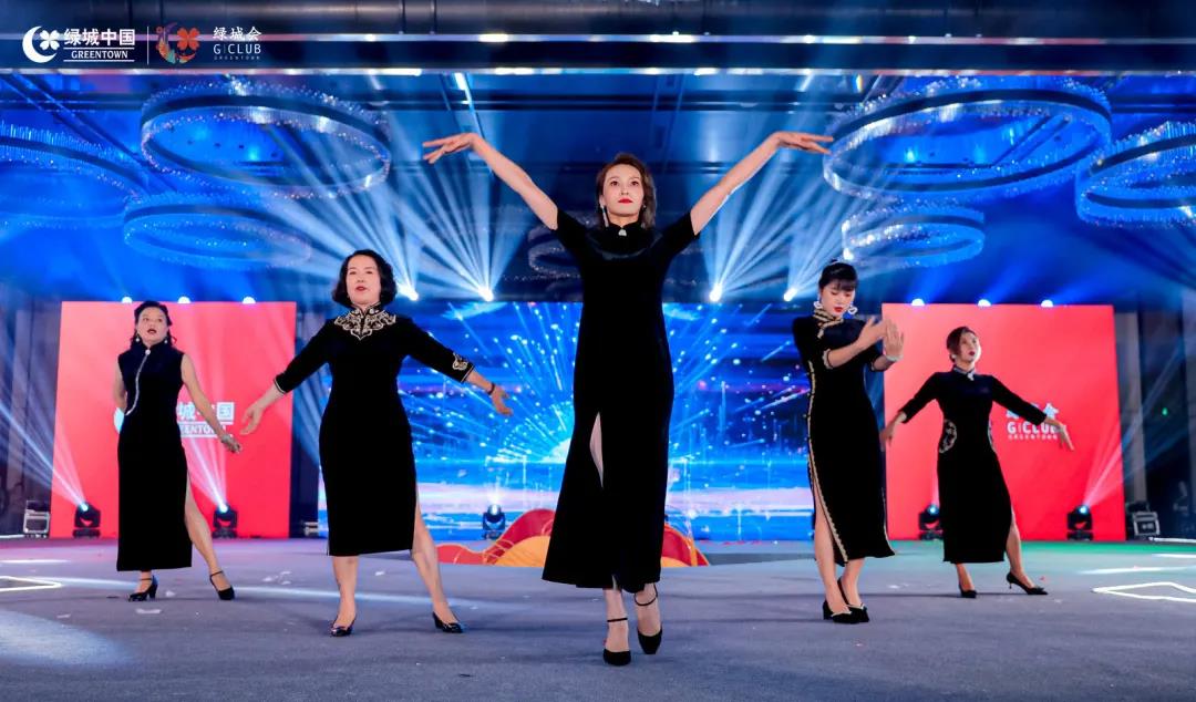 年华 花样的年华，如诗如花亦如歌