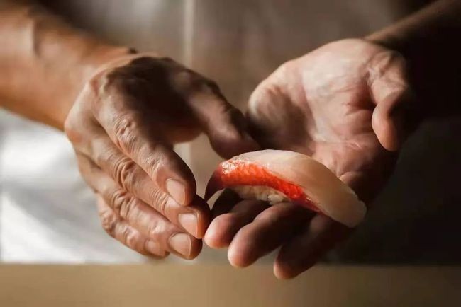 日料控们现在抓紧吃什么 四葉寿司 鱼子酱