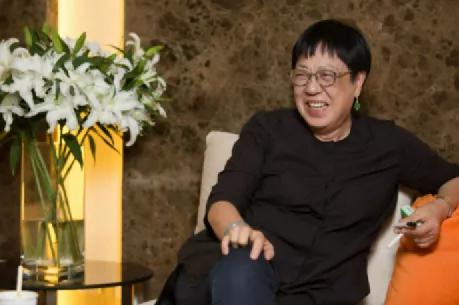 武侠片|许鞍华｜一位不沉迷物欲的真导演