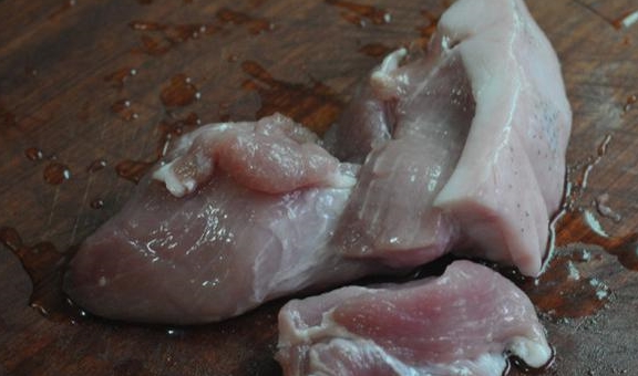 肉饼|吃它胜过喝牛奶！蒸一蒸就上桌，高蛋白好消化，儿子最喜欢！