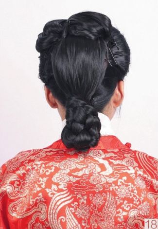 假发明代造型：贵夫人堆砌盘发造型