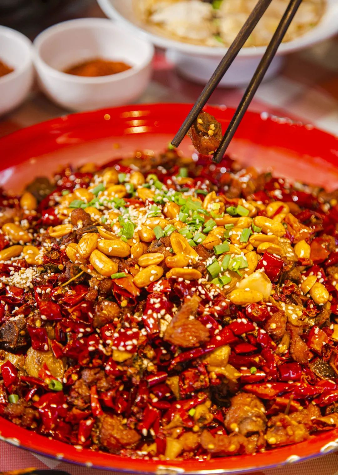 辣子鸡,尖椒鸡,油淋鸡,肥肠鸡,花甲鸡.