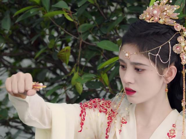 鞠婧祎 《嘉南传》正式开播，鞠婧祎造型各样，美若天仙