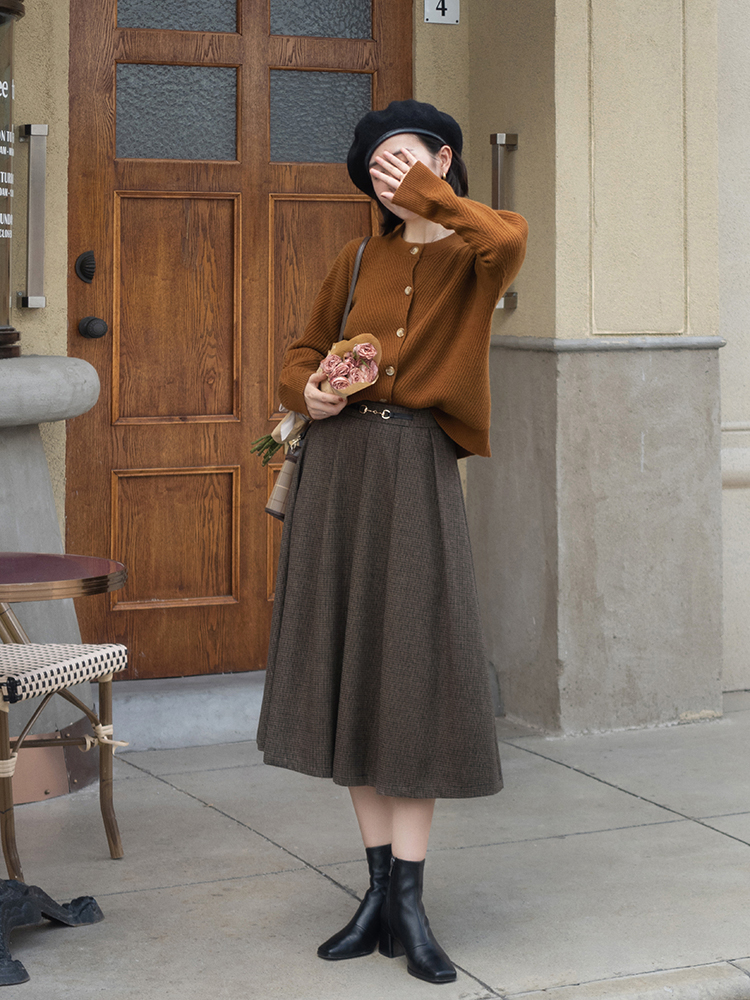 颜色 不露腿的秋冬穿搭来喽，大衣搭配牛仔裤保暖舒适，时髦又显气质