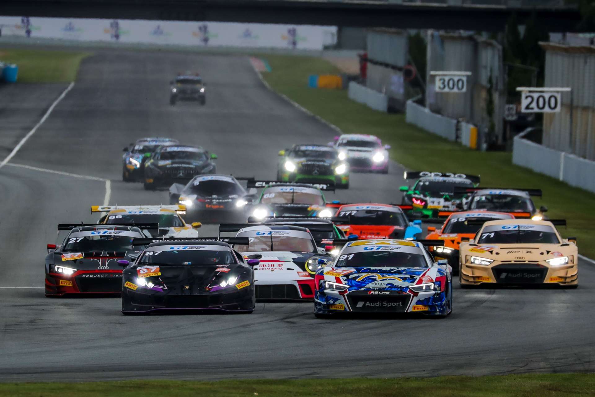 兰博基尼在gt短程绅士杯中荣登领奖台 | 奢侈奢华媒体_比赛