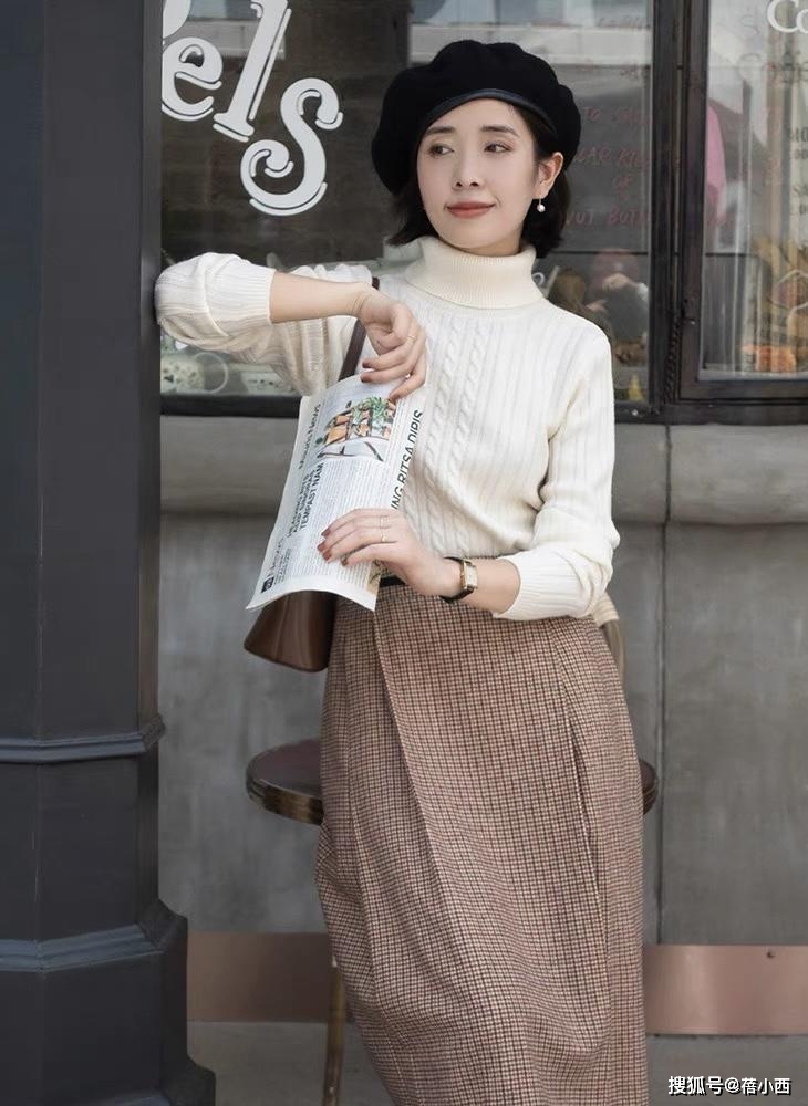 上装 女人年过40别穿得太老气，建议多穿“半身裙”，搭配毛衣高级优雅