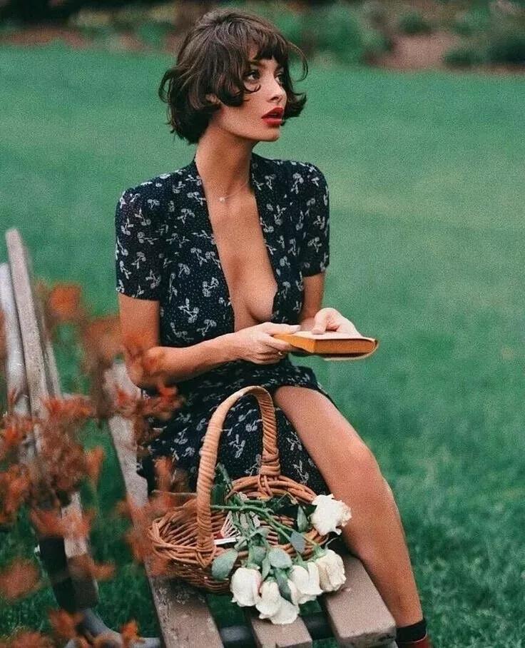 卷发爱美的女生短发该怎么剪才会更有气质、更有型?大有讲究!