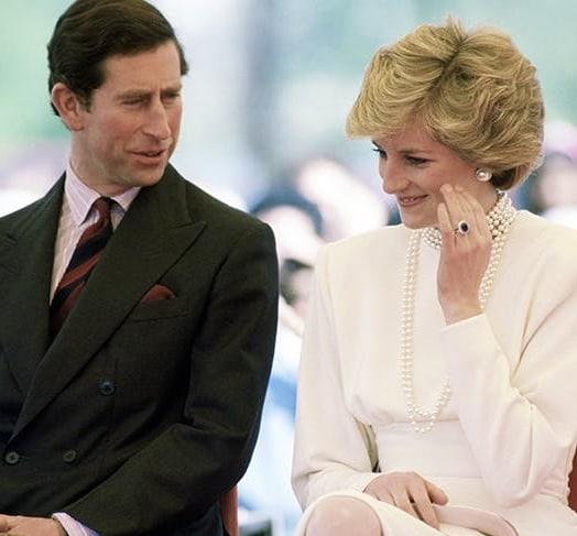 黑色 当戴安娜和梅根“撞衫”，谁的穿搭更优雅？儿媳裙装更单调