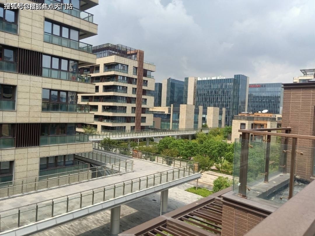 【官方】虹桥富力十号别墅售楼处电话_售楼处中心_24小时电话详情图文