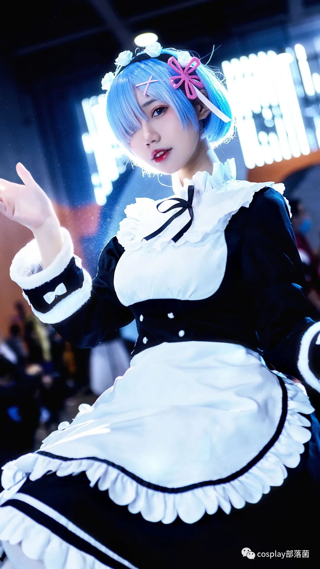 cos漫展场照女仆蕾姆cos正片