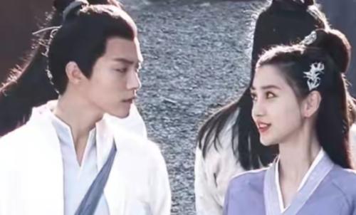 长势|小海绵剧场探班，软萌可爱引马天宇围观，包子脸与baby一模一样