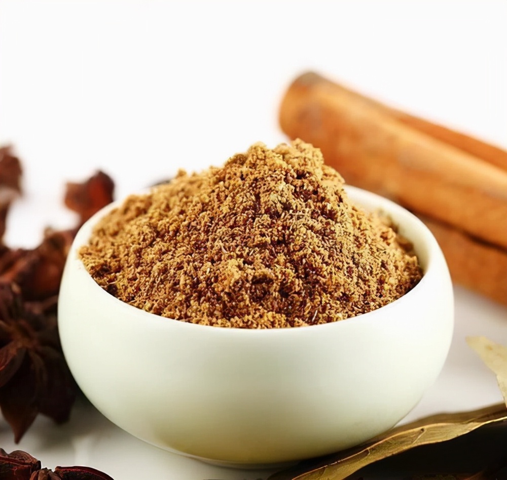 原创五香粉和十三香有何区别?有些人总搞不懂,知道以后别用错