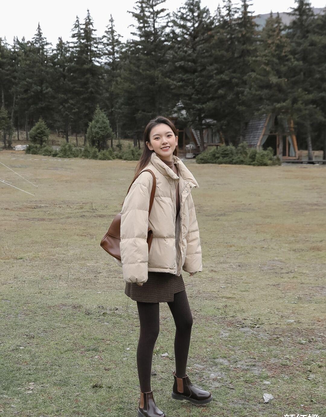 保暖性 小姐姐示例羽绒服：20+女性基础推荐5款单品值得借鉴，保暖又时尚