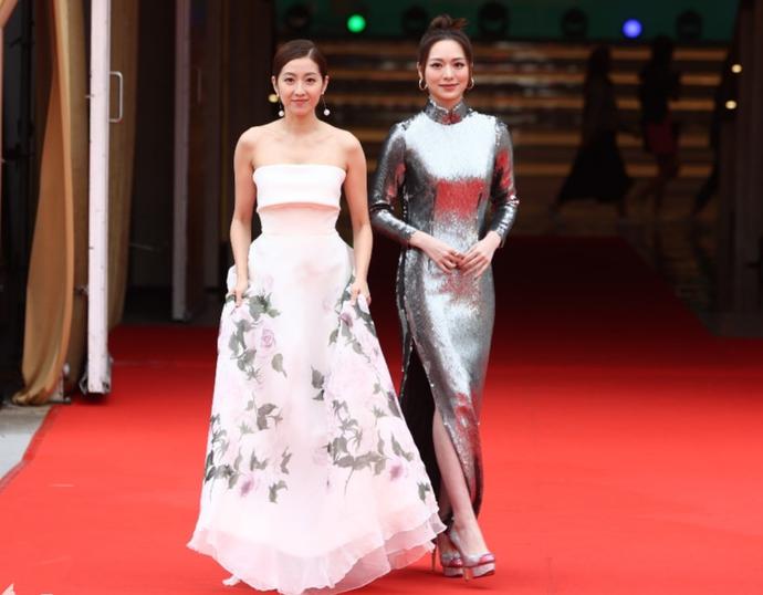 陈自瑶|TVB红毯现场照曝光，74岁汪明荃撑场面，女艺人不惧寒冷大秀身材