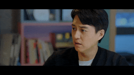 对比|《突围》首播创佳绩，闫妮靳东演技被吐槽太差，没对比就没伤害