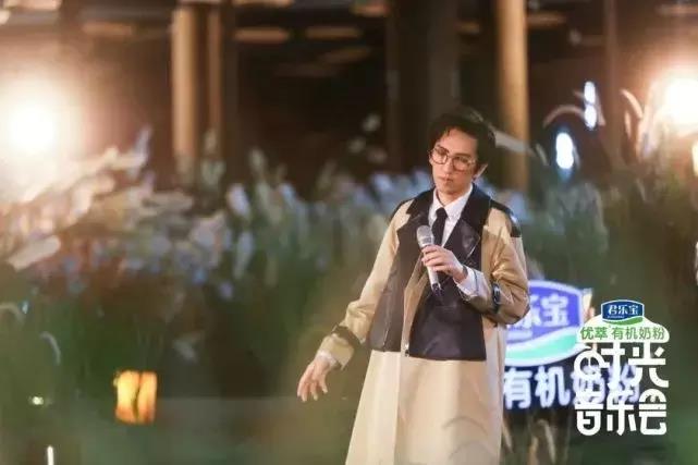 凤凰传奇|《时光音乐会》播了！谭咏麟、张杰、凤凰传奇齐聚张家界重唱经典之作！