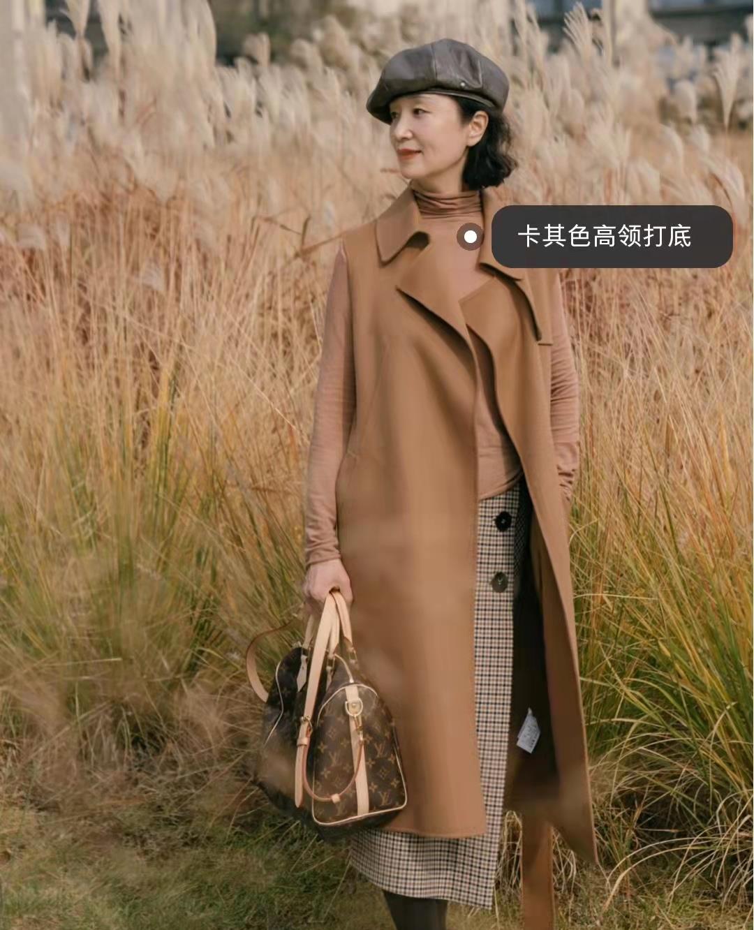 学三木 50岁女人别只顾保暖，学三木妈妈这样穿，减龄时尚还优雅