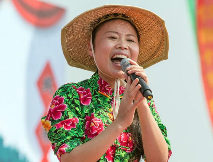 山东|草帽姐，怎么越来越多的人不喜欢她了？