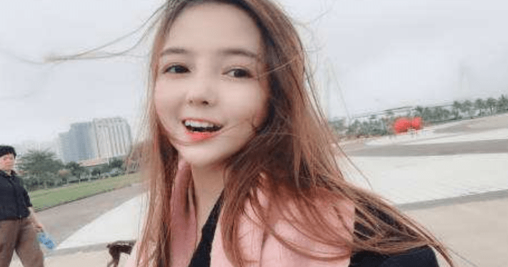 黄韵倚 来自搜狐网