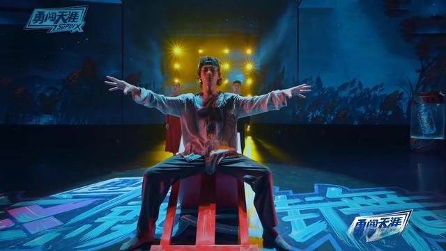 谢欣|《这就是街舞》朱洁静二对韩庚战队，韩庚提前认输，张艺兴笑了