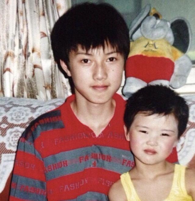 角色|首播收视第一!靳东又抽到王炸,他的“干部风”有多百试不爽?