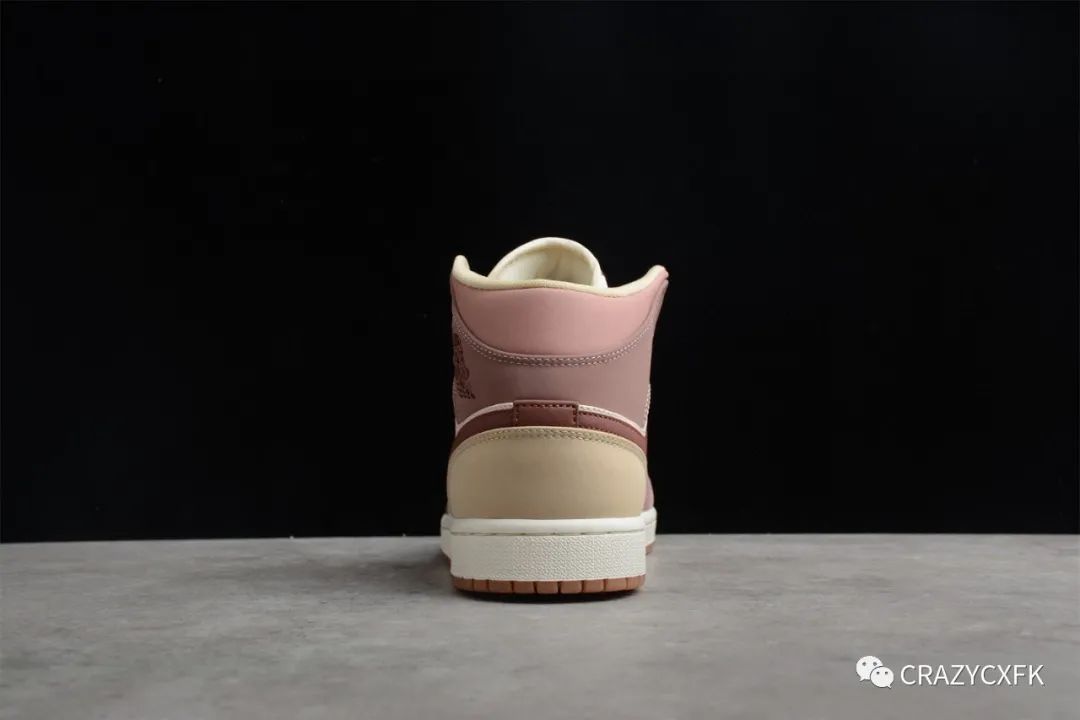 兰迪 乔丹中帮 Air Jordan 1 Mid 红豆奶茶彩色拼接运动篮球鞋