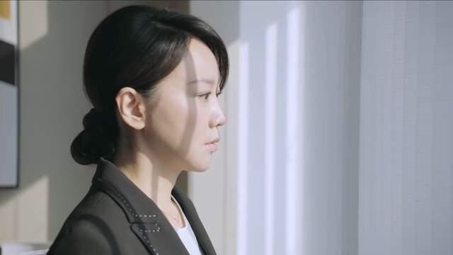 职场|27个亿?被老公坑的闫妮要如何补窟窿?《突围》里的职场真相残酷