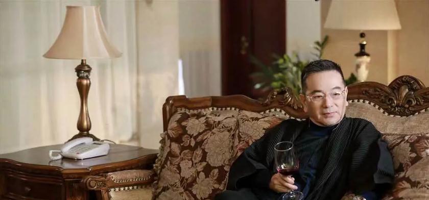 演技|《伪钞者》烂尾了，但这三个演员相信你还会继续关注