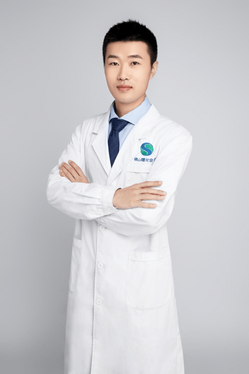 美容佛山曙光金子医学美容医院整形科主任王栋眼鼻整形 个性化设计