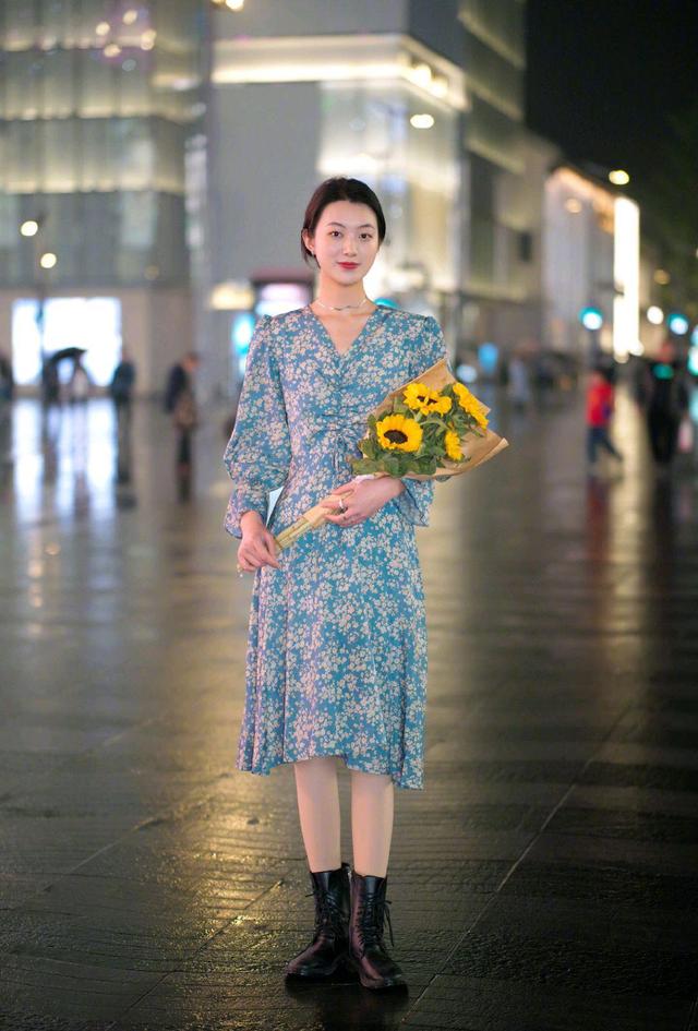 颜色 穿腻了简约的黑白灰，今年夏天这些颜色值得一试，清新简约还显白
