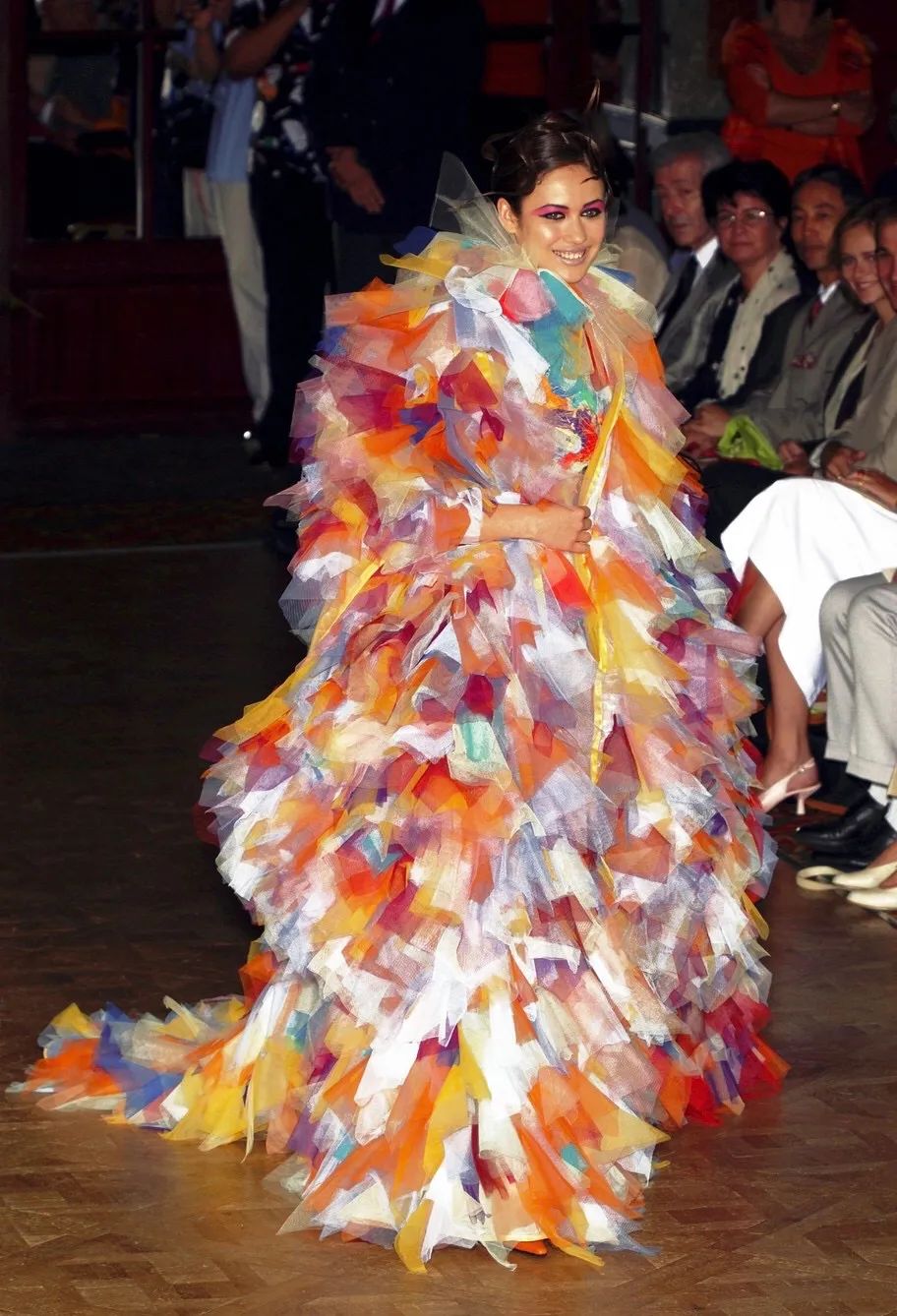 戏剧性 如此戏剧性的舞台表演,原来都是时装秀!