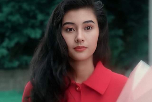 女神5位港风女神的今昔对比，个个都特别耐老，天然美女就是不一样