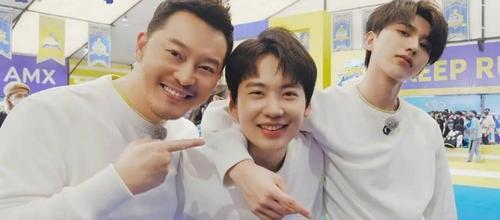 因为|新《跑男》七人组官宣,郭麒麟蔡徐坤惨被换,郑恺海报位置更尴尬