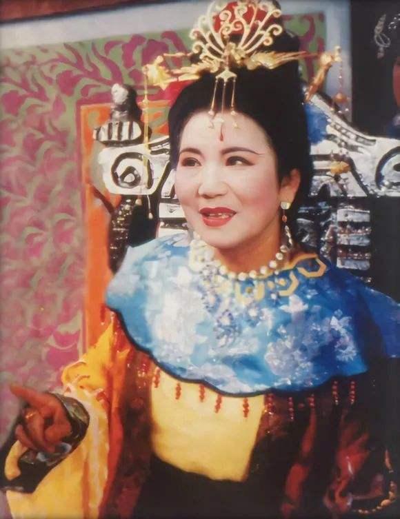 喜剧|2000年赵丽蓉去世，经历两度丧夫女儿夭折，她如何活成喜剧女王？