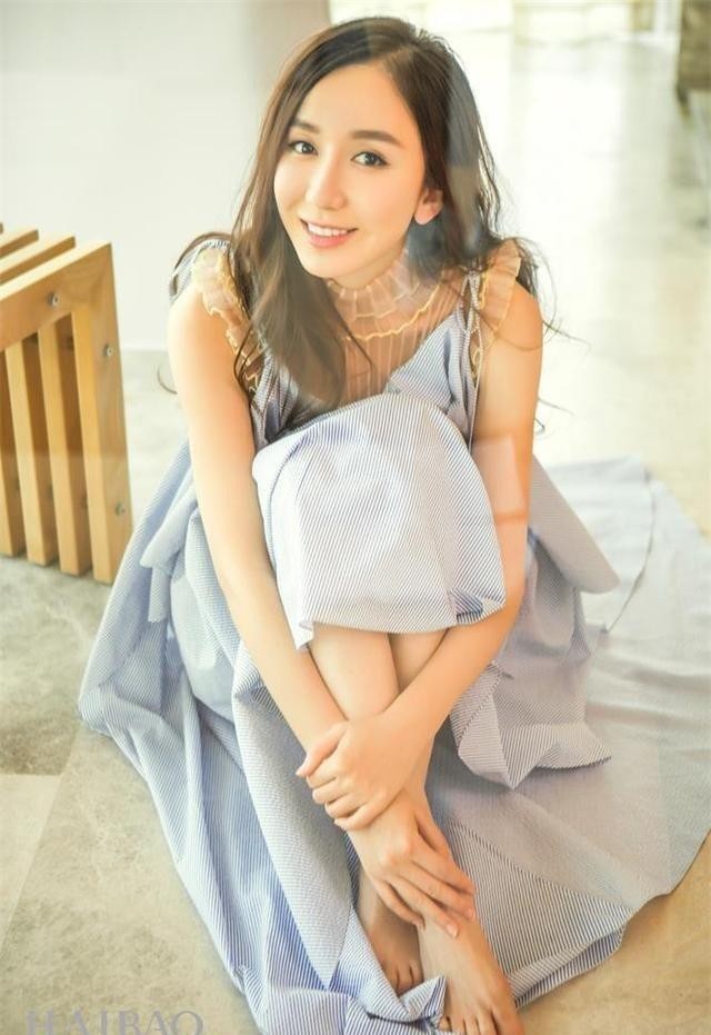 萧妈|“胡一菲”娄艺潇为何不红了?看她干过的那些事,就不奇怪了