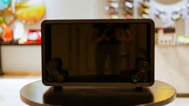 谁说音箱只能听？Lyiew的Pro3沉浸式字幕音箱给你好听又好看