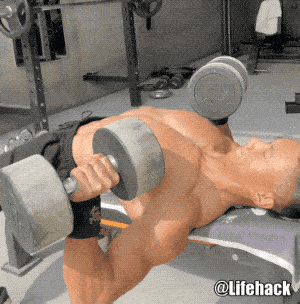 锻炼|农村小伙疯狂秀肌肉，身材碾压99%健身教练