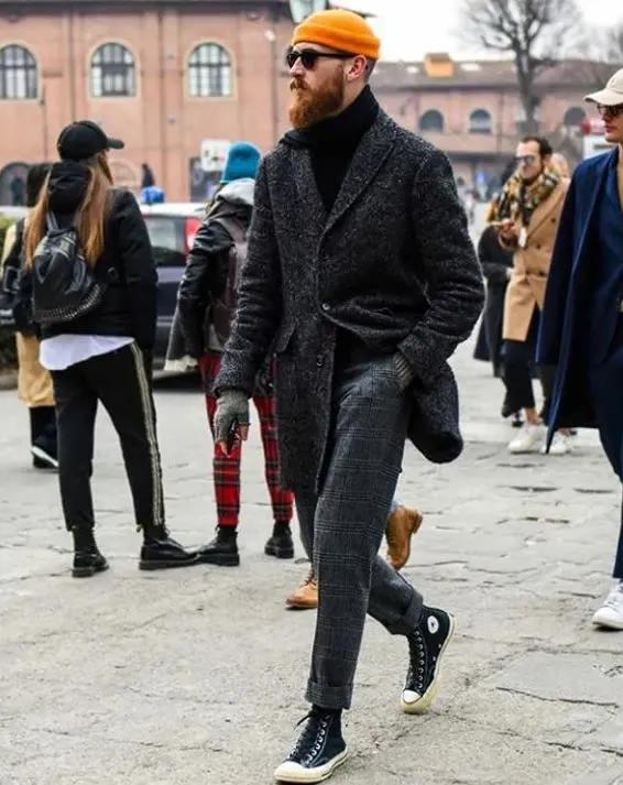 整体 3、40岁的男人，如何用几十块的帆布鞋，搭配出几千块的感觉？