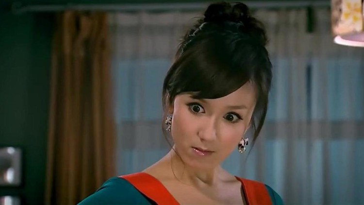 萧妈|“胡一菲”娄艺潇为何不红了？看她干过的那些事，就不奇怪了