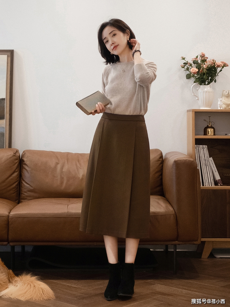 颜色 建议30+女性多穿“毛呢半身裙”，掌握3个搭配要点，时尚又显气质