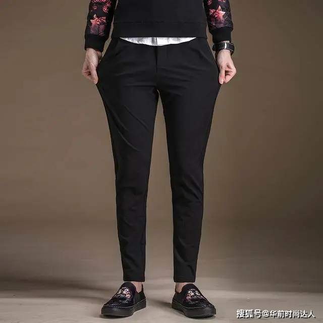 面料 男人过了45岁,多穿这样的男裤,尤其第2款,更有男人味