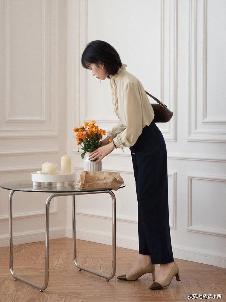 感觉 奔三奔四的女人,建议多穿“高腰裤”,好看的款式和版型都选好了