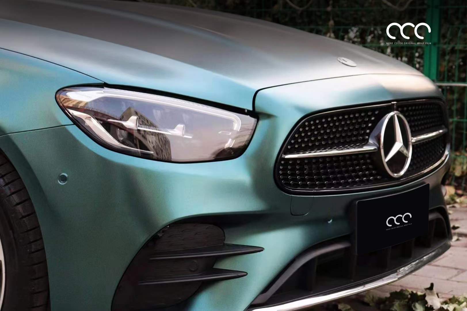 奔驰车身贴膜漫彩改色膜电光金属墨绿
