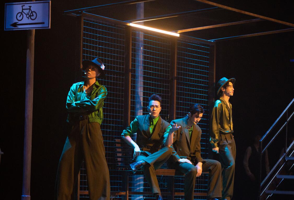 节目组|哥哥成团，1人借兄弟躺赢，1人靠兄弟逆袭，1人输在兄弟“多情”