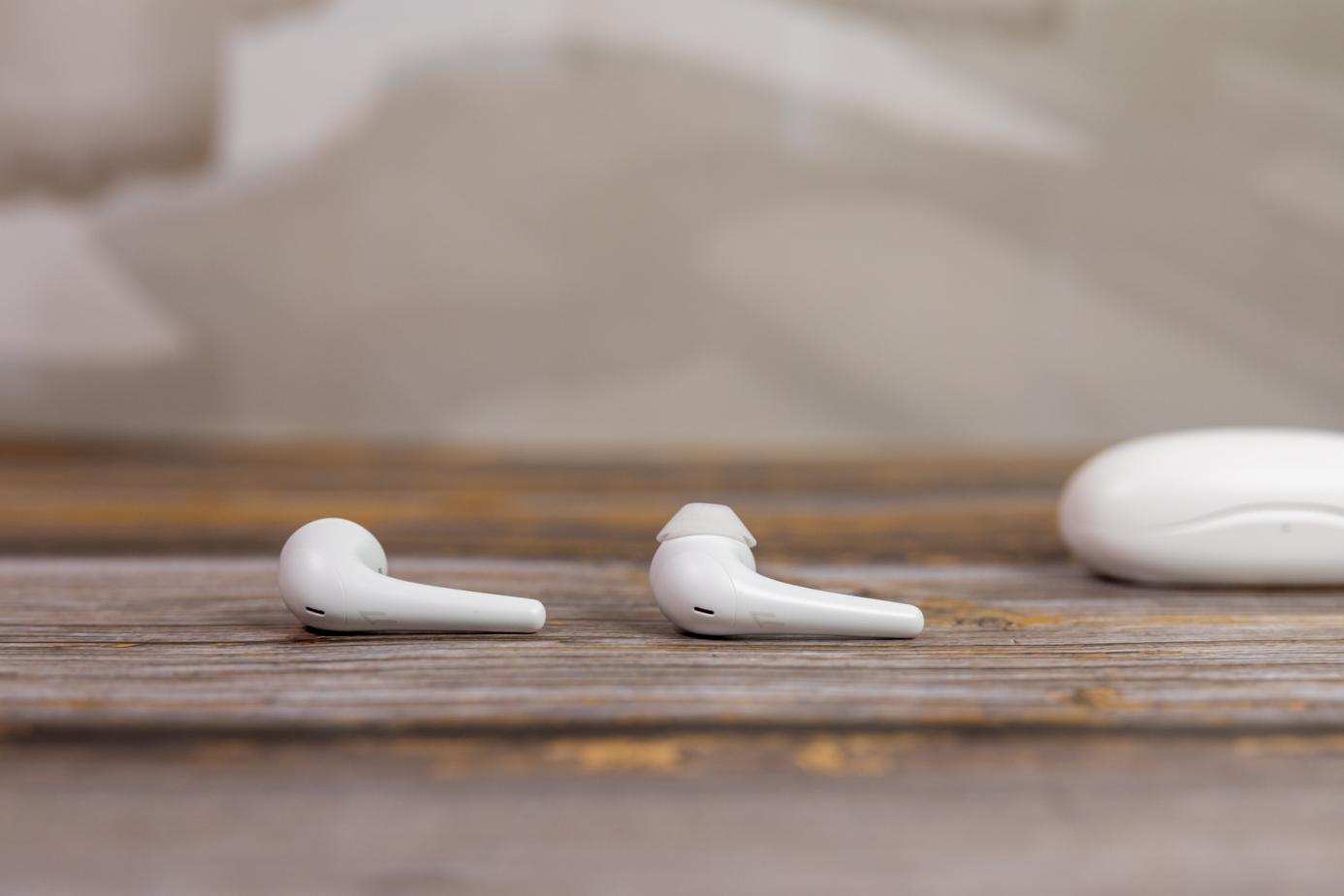 小巧精致，日夜随行，1MORE舒适豆升级版 ComfoBuds 2耳机评测