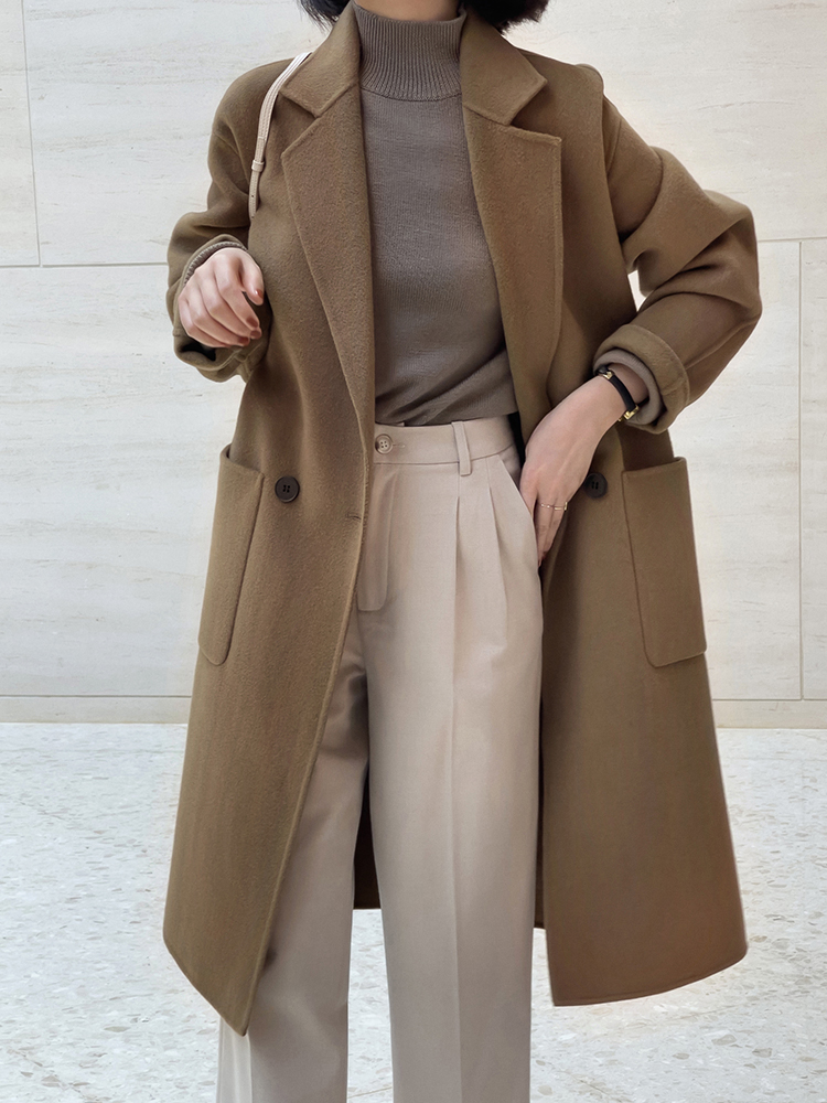 设计 秋冬季,时尚博主都爱用“大衣+针织衫+白色长款”,高级又时髦