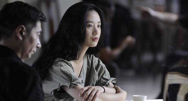 她是《少年巴比伦》里的白蓝,是《解救吾先生》中的陈晨,也是《海上