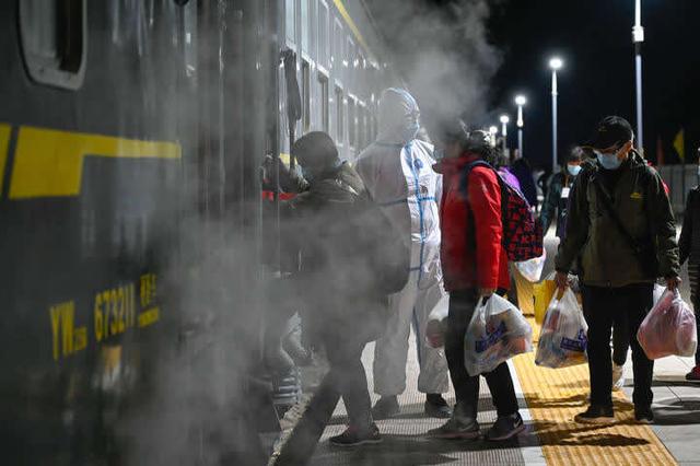 收获|滞留额济纳旅游专列开启，这些人收获了难以忘怀的特殊经历